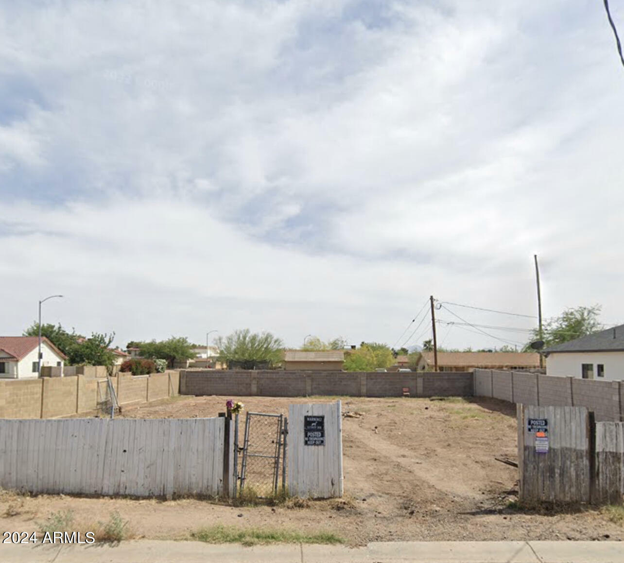 Property Photo:  7911 W Kirby Street -  AZ 85345 