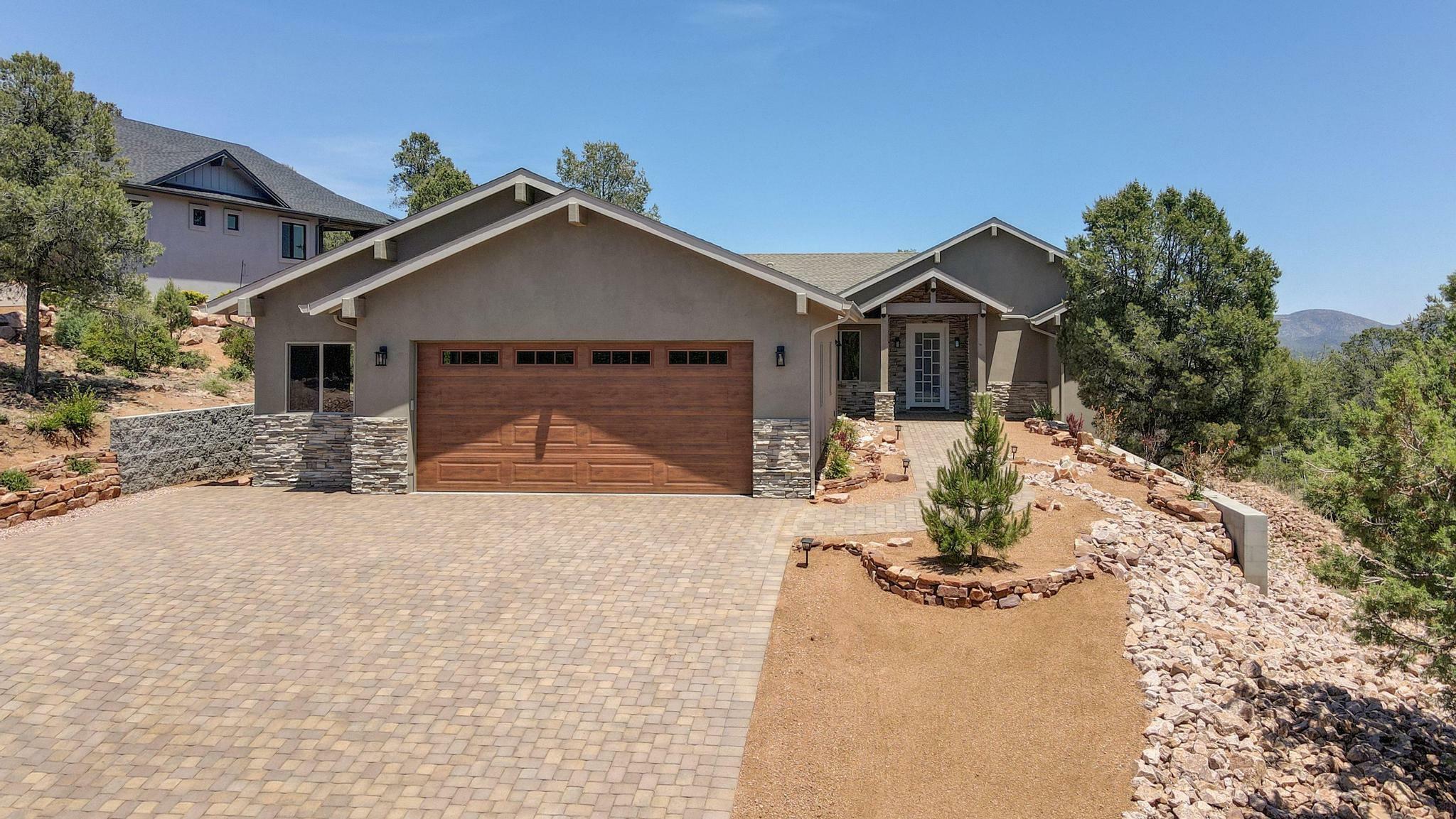 Property Photo:  1201 N Horizon Way  AZ 85541 