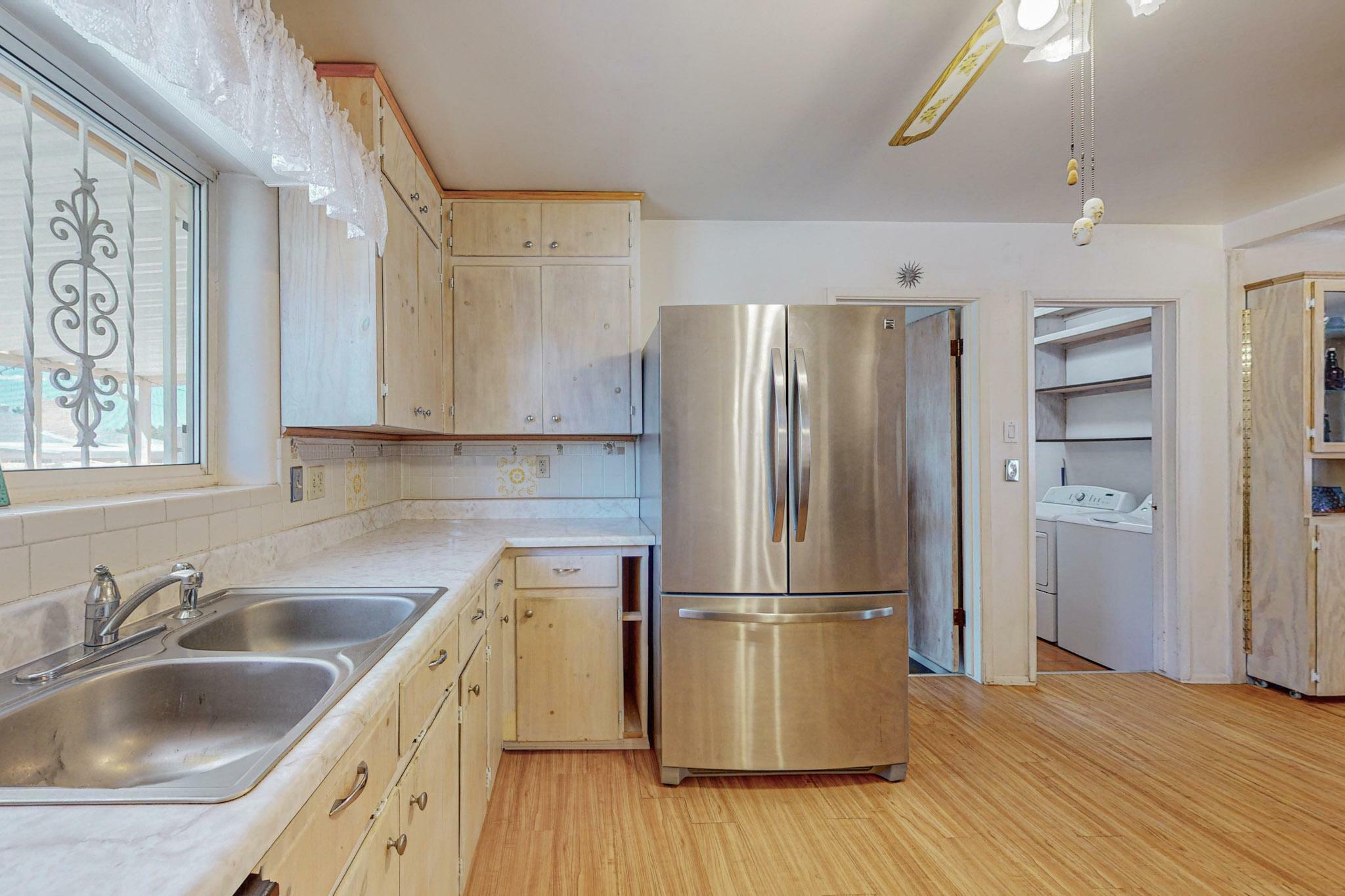 Property Photo:  417 Alvarado Drive NE  NM 87108 