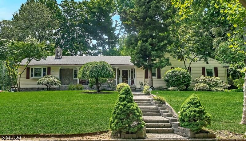 Property Photo:  1498 Golf St  NJ 07076 