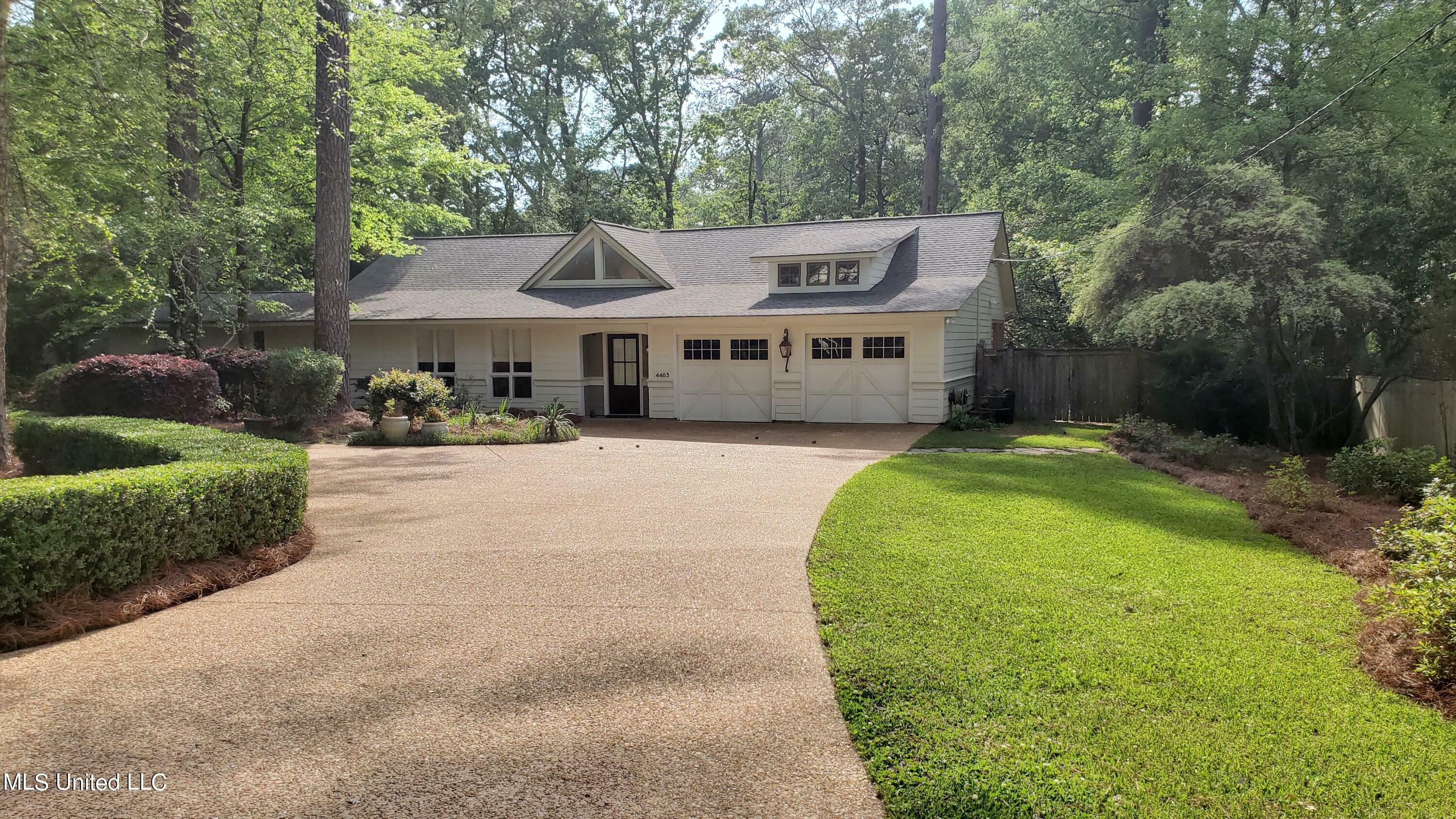 Property Photo:  4463 E Ridge Drive  MS 39211 