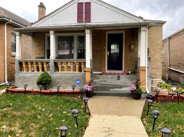 Property Photo:  2842 N Tripp Avenue  IL 60641 