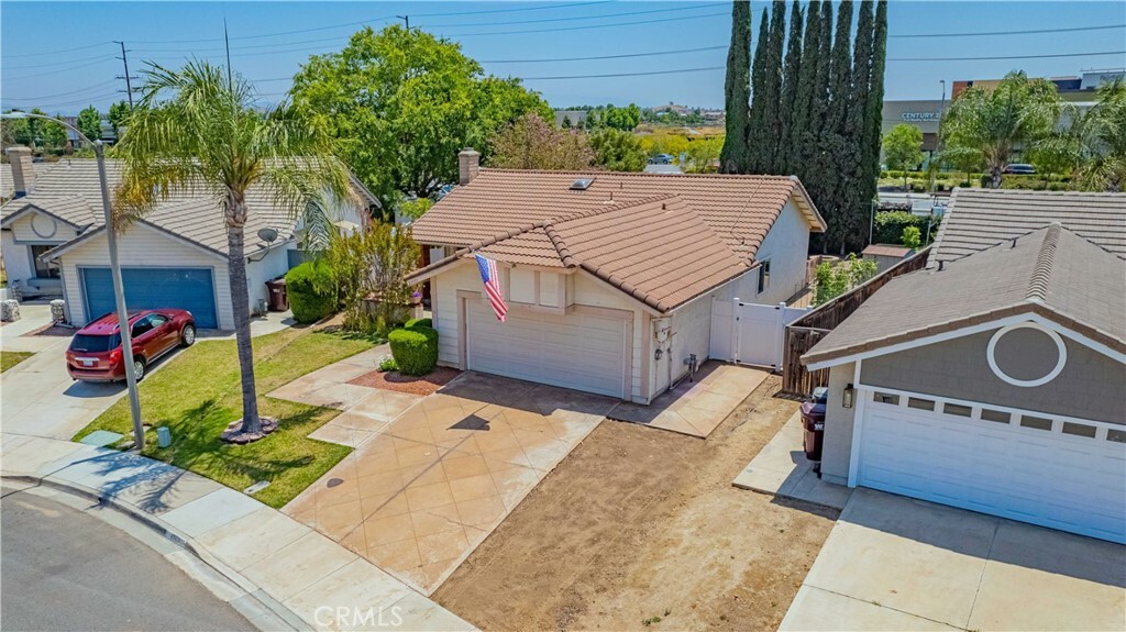 Property Photo:  27571 Cabrillo Drive  CA 92586 