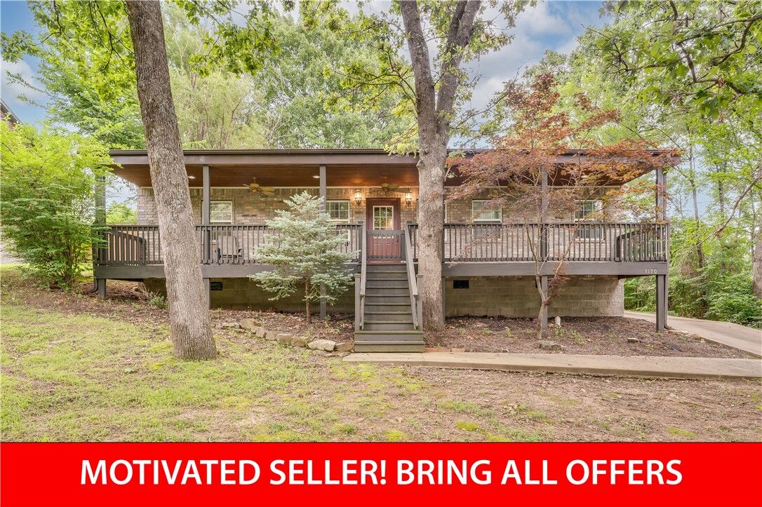 Property Photo:  7170 S Pleasant Ridge Drive  AR 72704 