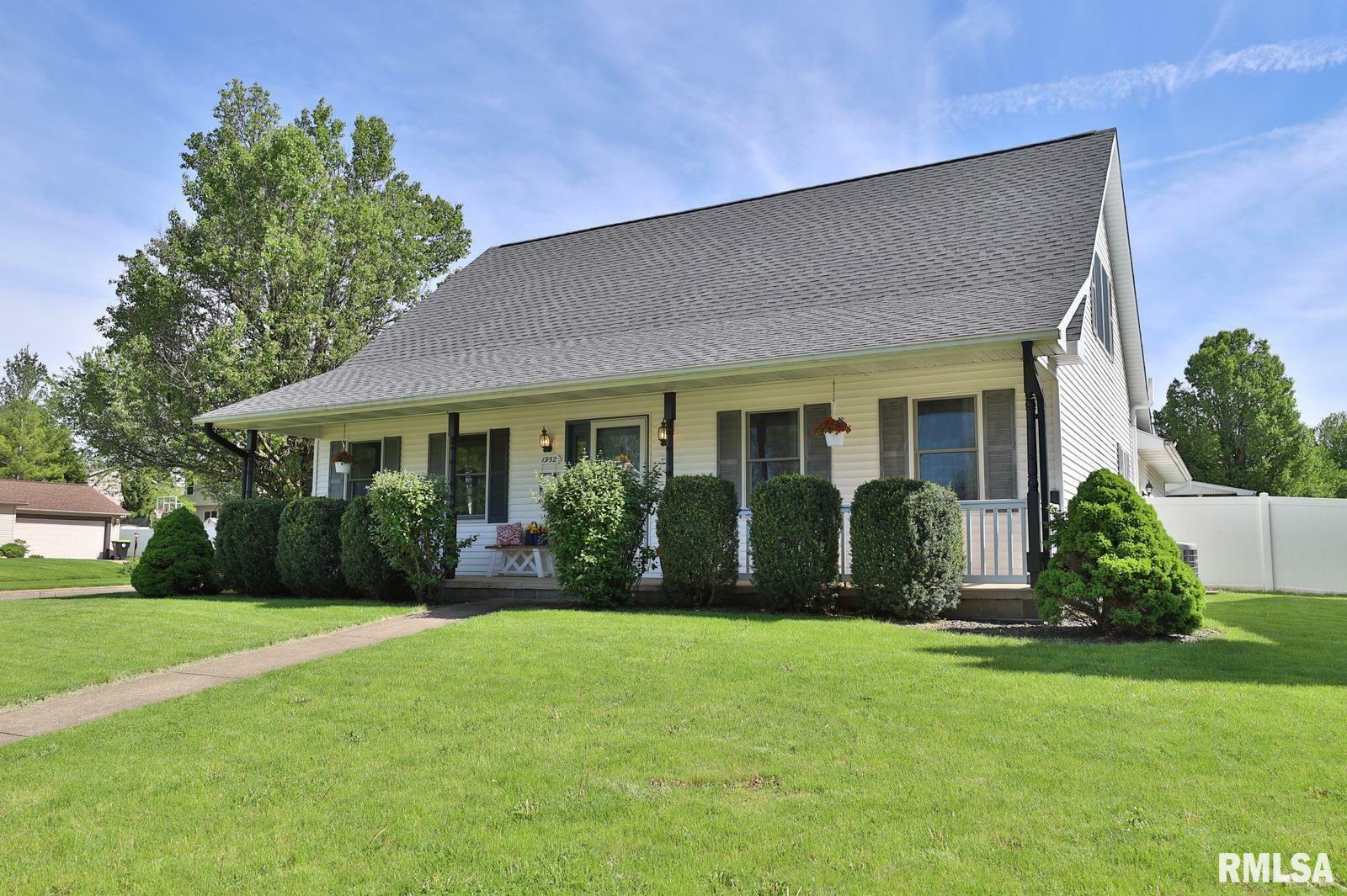 Property Photo:  1952 Deer Lane  IL 61571 