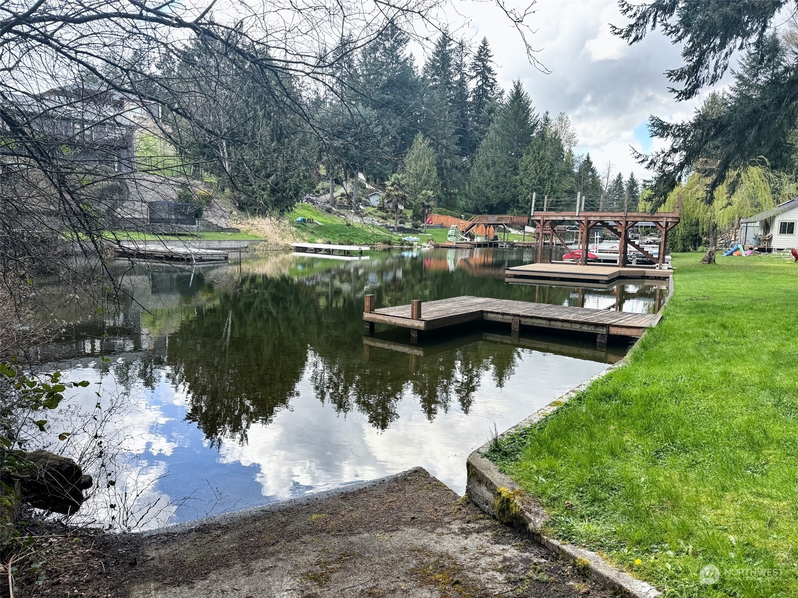 Property Photo: 2606 179th Avenue E WA 98391