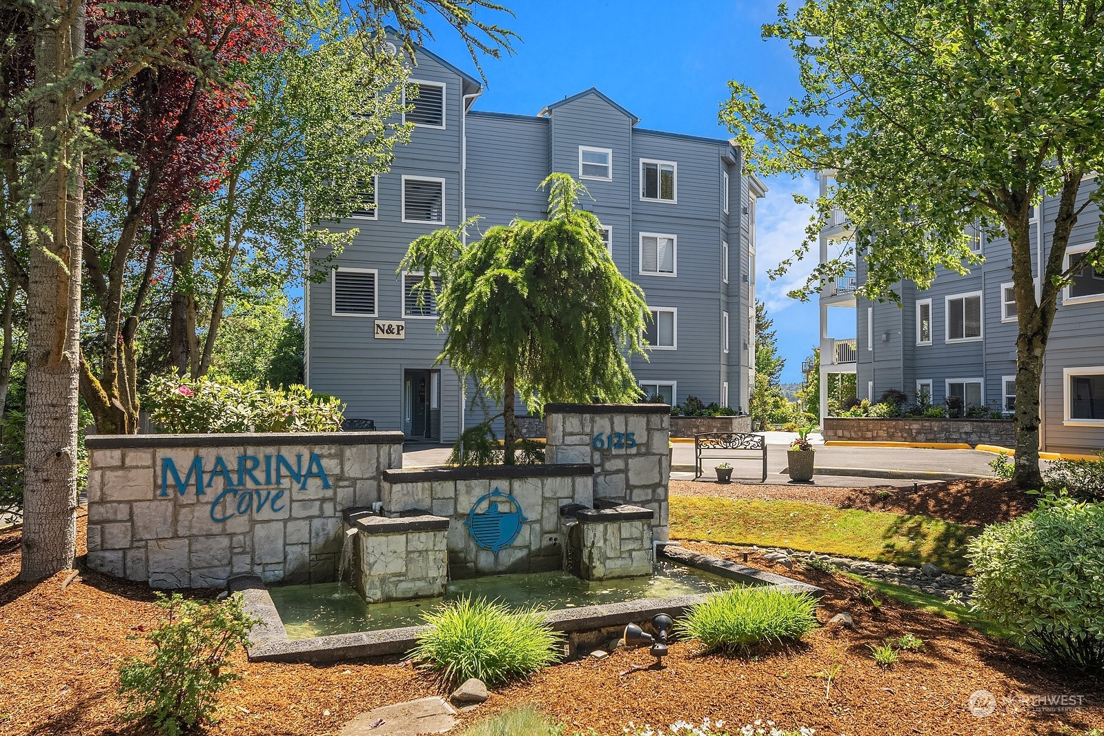 Property Photo:  6125 NE 175th Street M201  WA 98028 