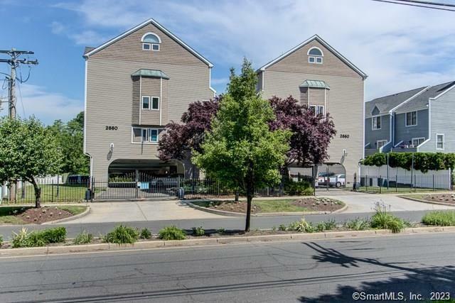 Property Photo:  2660 North Avenue 118  CT 06604 