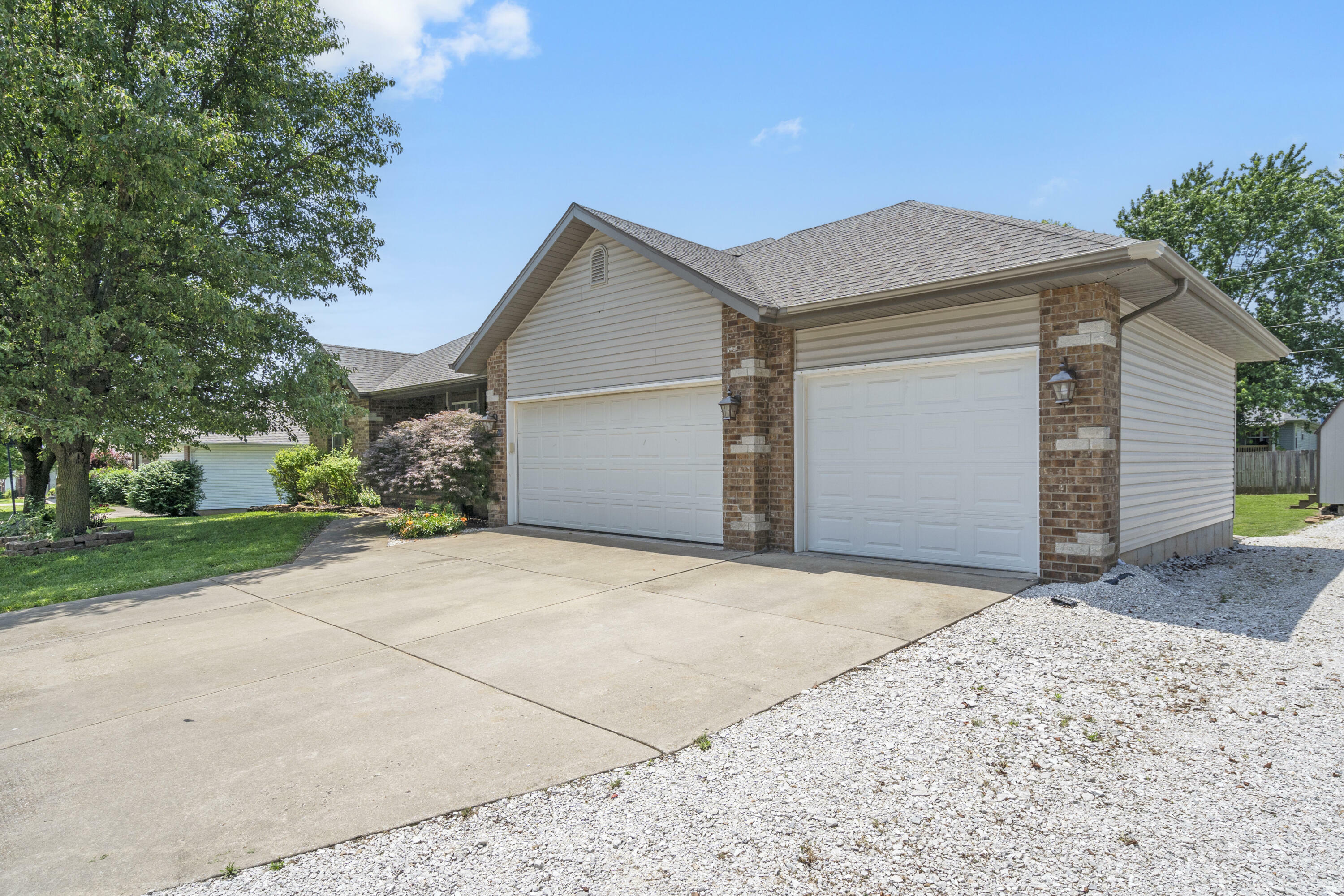 Property Photo:  709 Berry Lane  MO 65781 