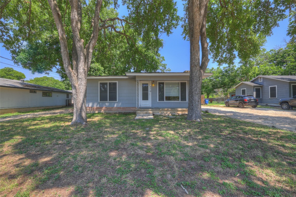 Property Photo:  841 Josephine Street  TX 78130 