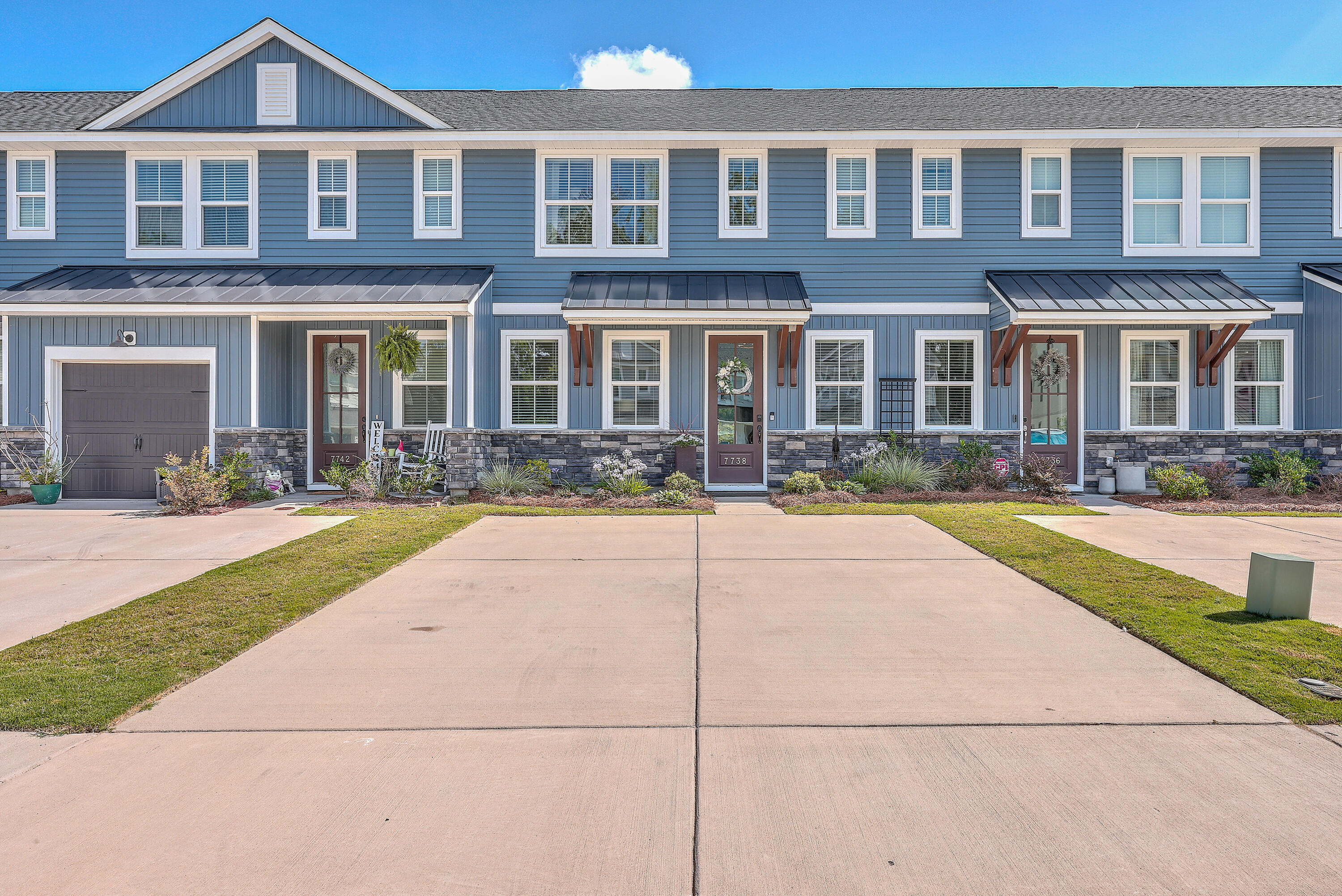 Property Photo: 7738 Park Gate Drive SC 29418