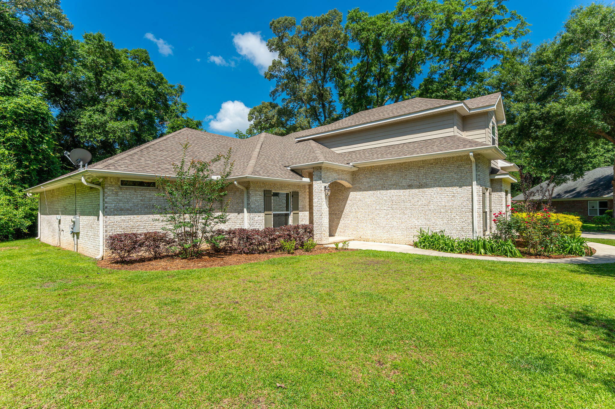 Property Photo:  5800 S Mosley Lane  FL 32539 