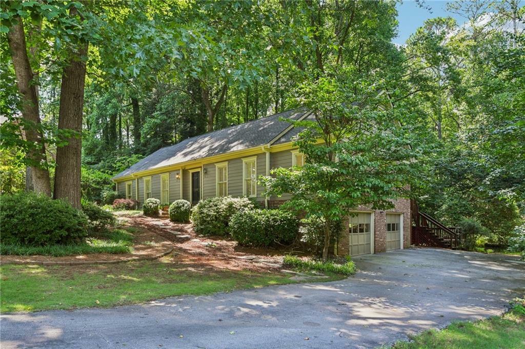 Property Photo:  2572 Midvale Forest Drive  GA 30084 