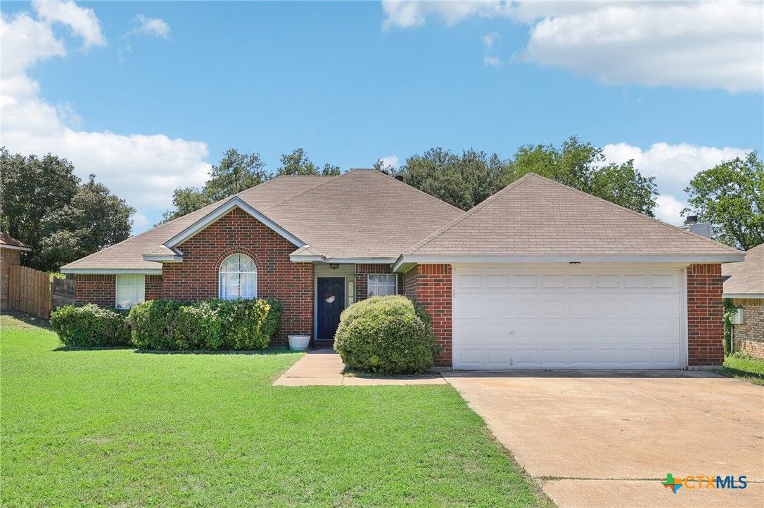 Property Photo:  606 Citation Loop  TX 76548 