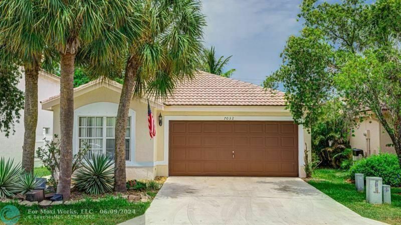 Property Photo:  7032 Chesapeake Cir  FL 33436 