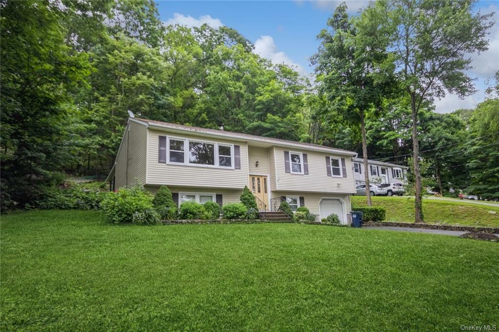 Property Photo:  36 Woodbine Drive  NY 10541 