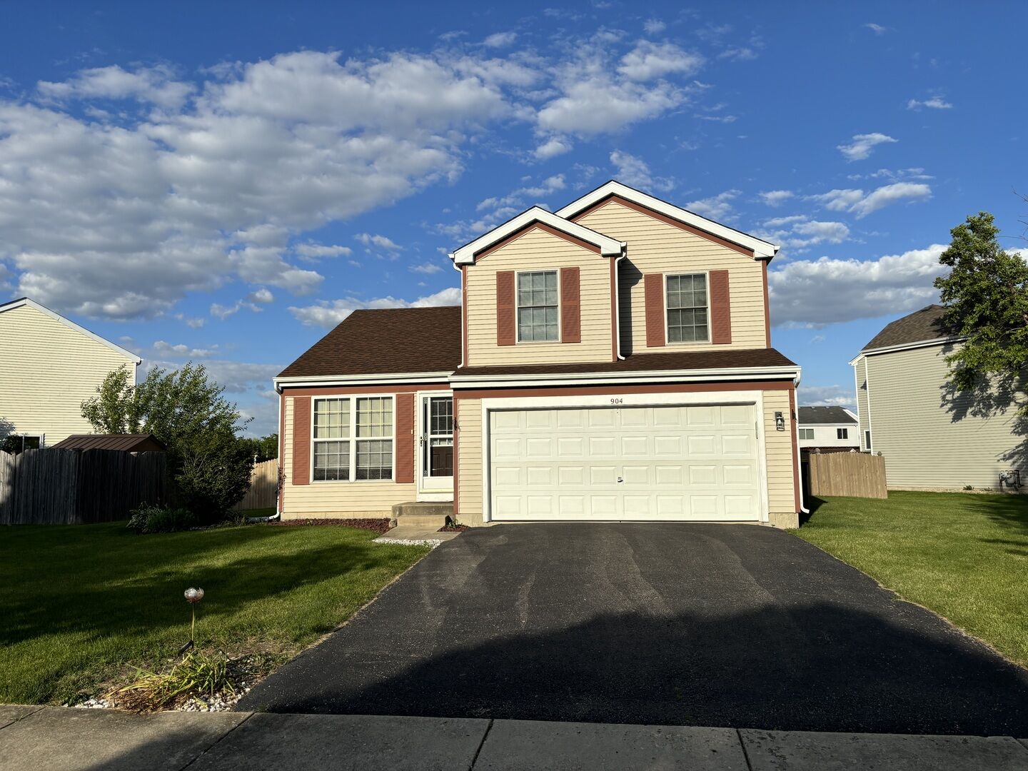 Property Photo:  904 Greenleaf Drive  IL 60436 