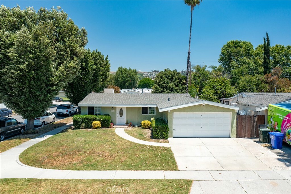 Property Photo:  27568 Esterbrook Avenue  CA 91351 