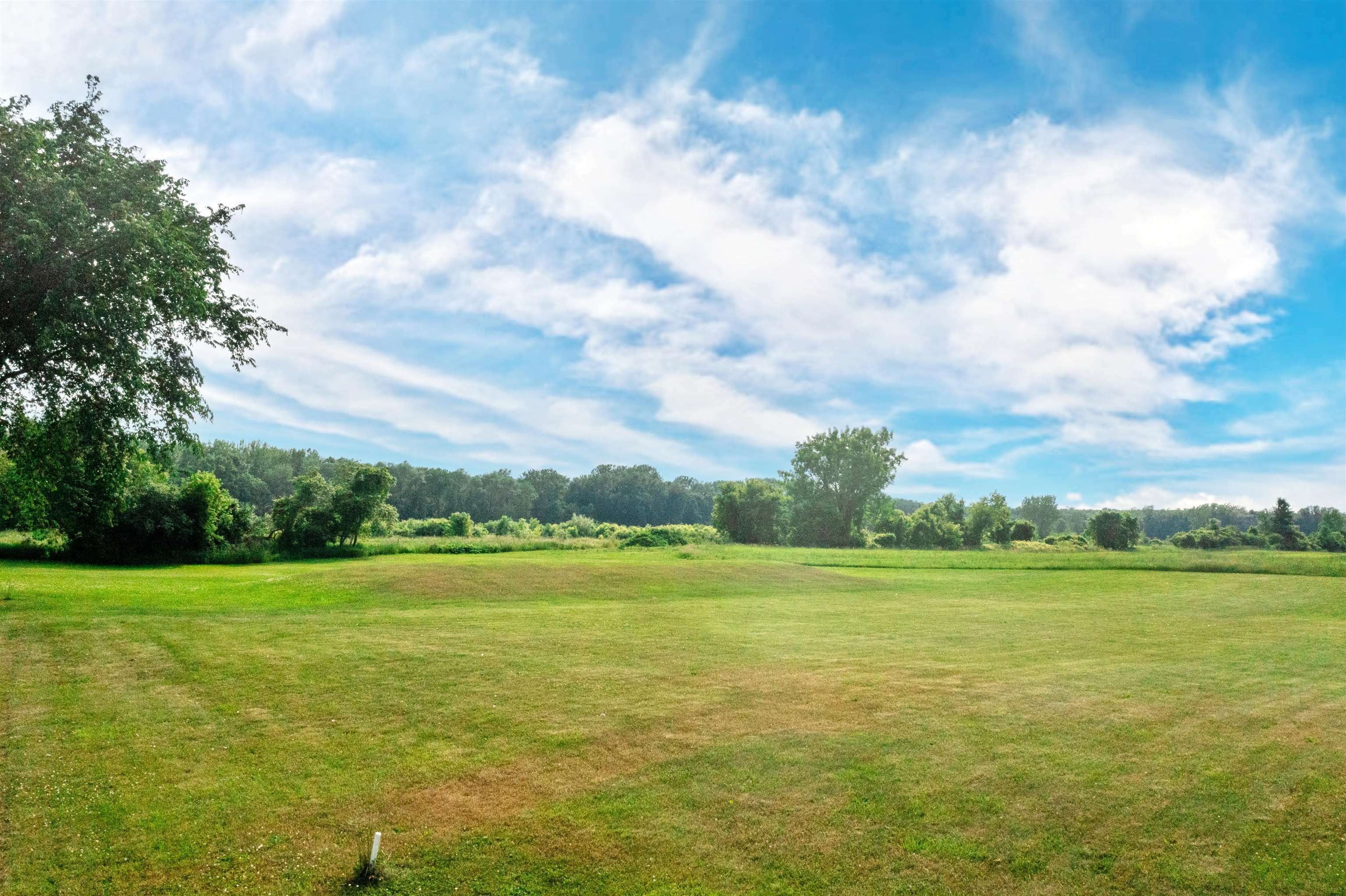 Property Photo: 860 Hathaway Point Road VT 05478