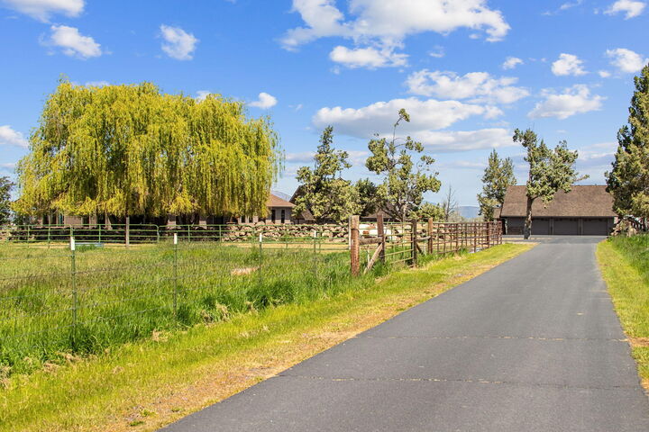 Property Photo: 13501 SW Riggs Road OR 97753