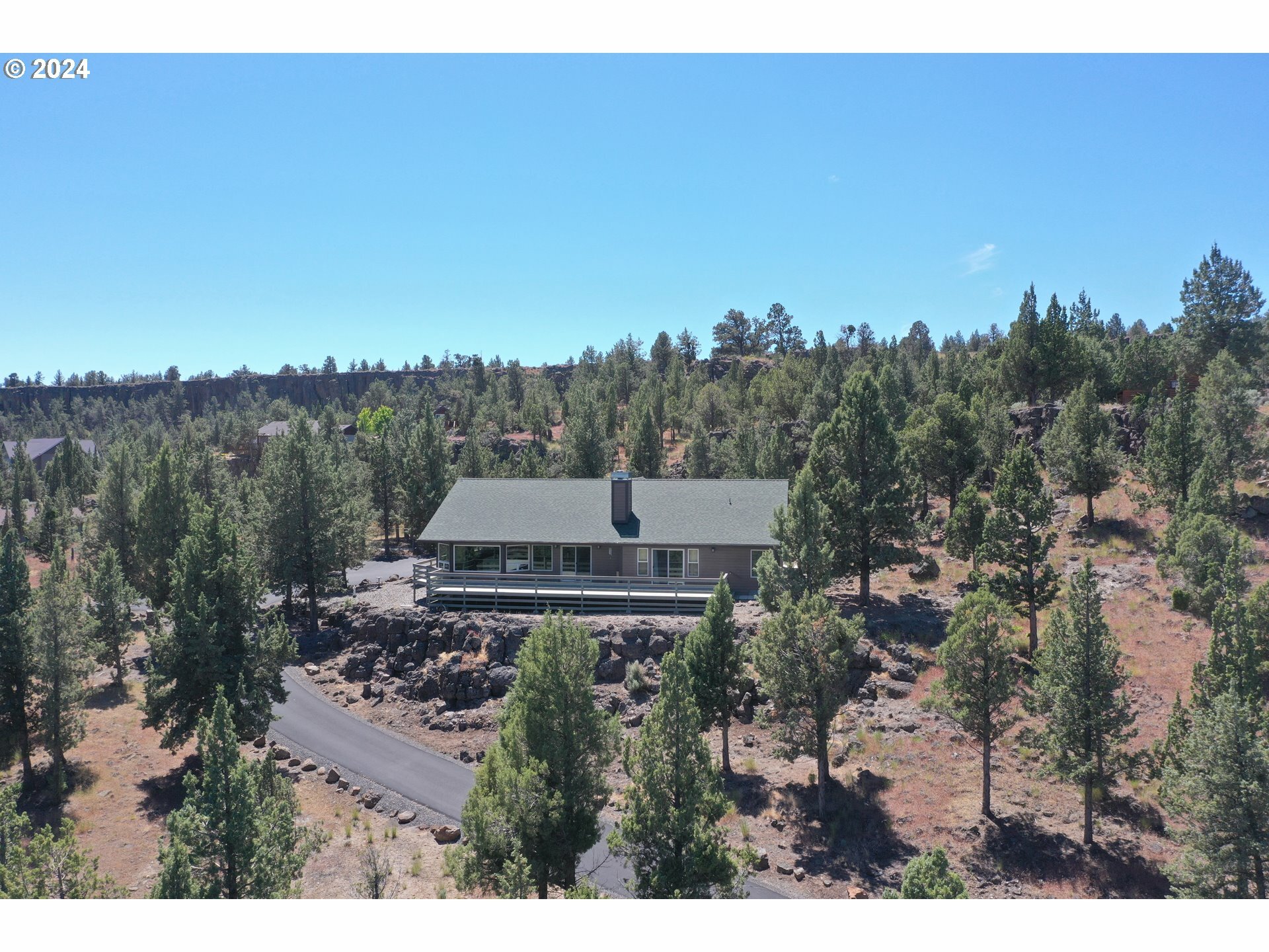 2675 NW Century Dr  Prineville OR 97754 photo
