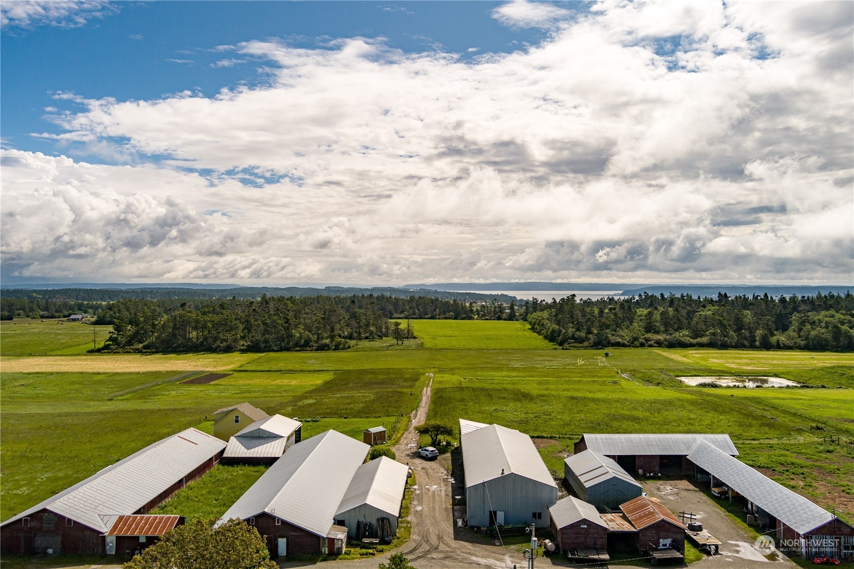 Property Photo:  886  West Beach Road  WA 98239 