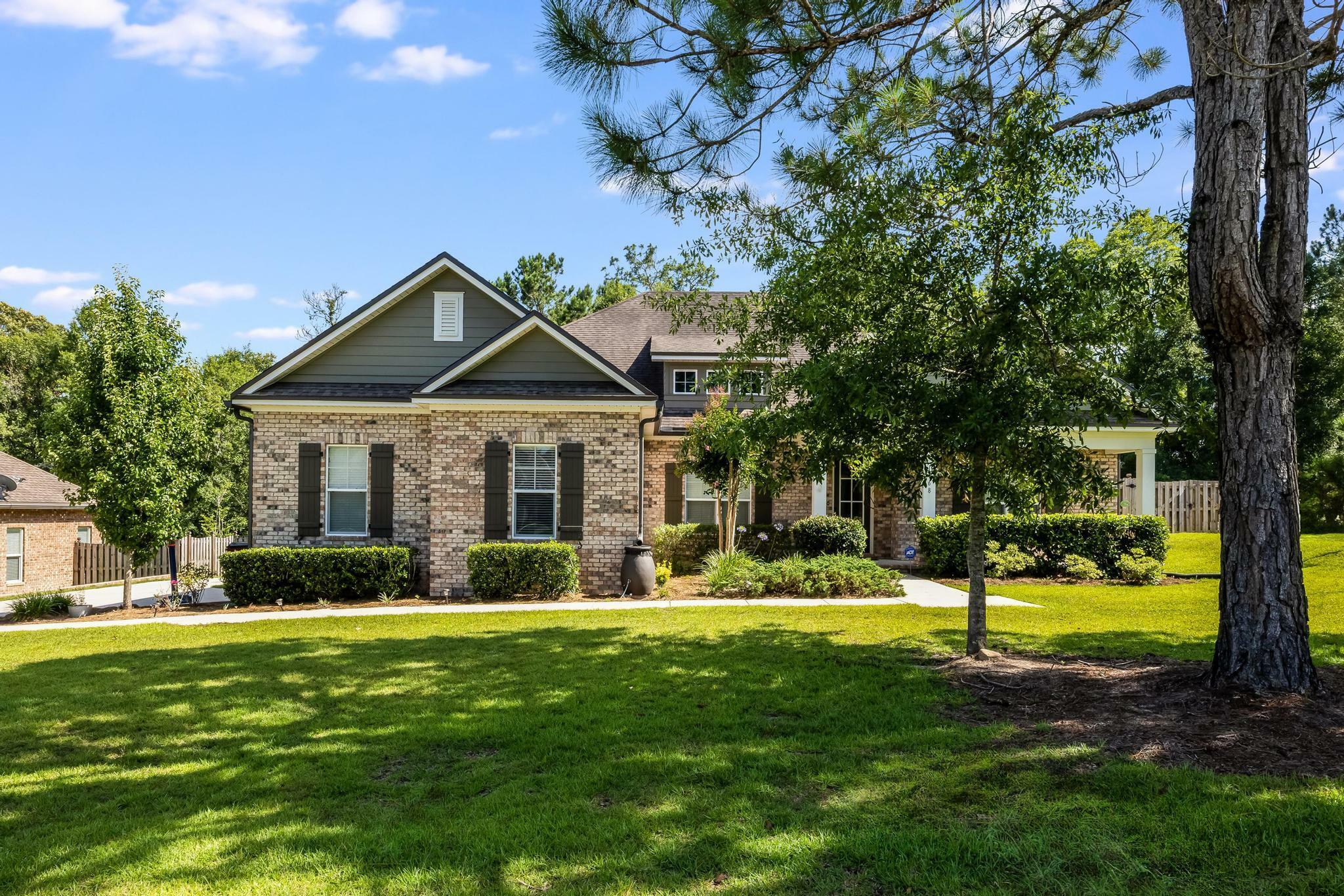 Property Photo:  1468 Mill Creek Drive  FL 32531 