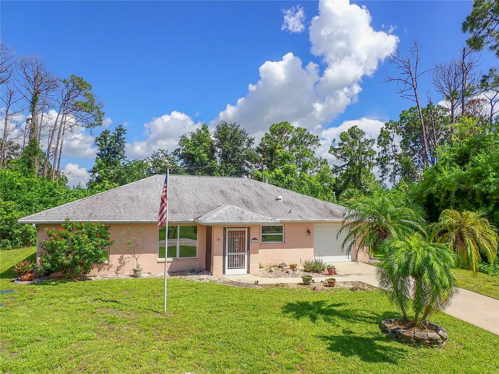 Property Photo: 7263 Sablon Road FL 34291