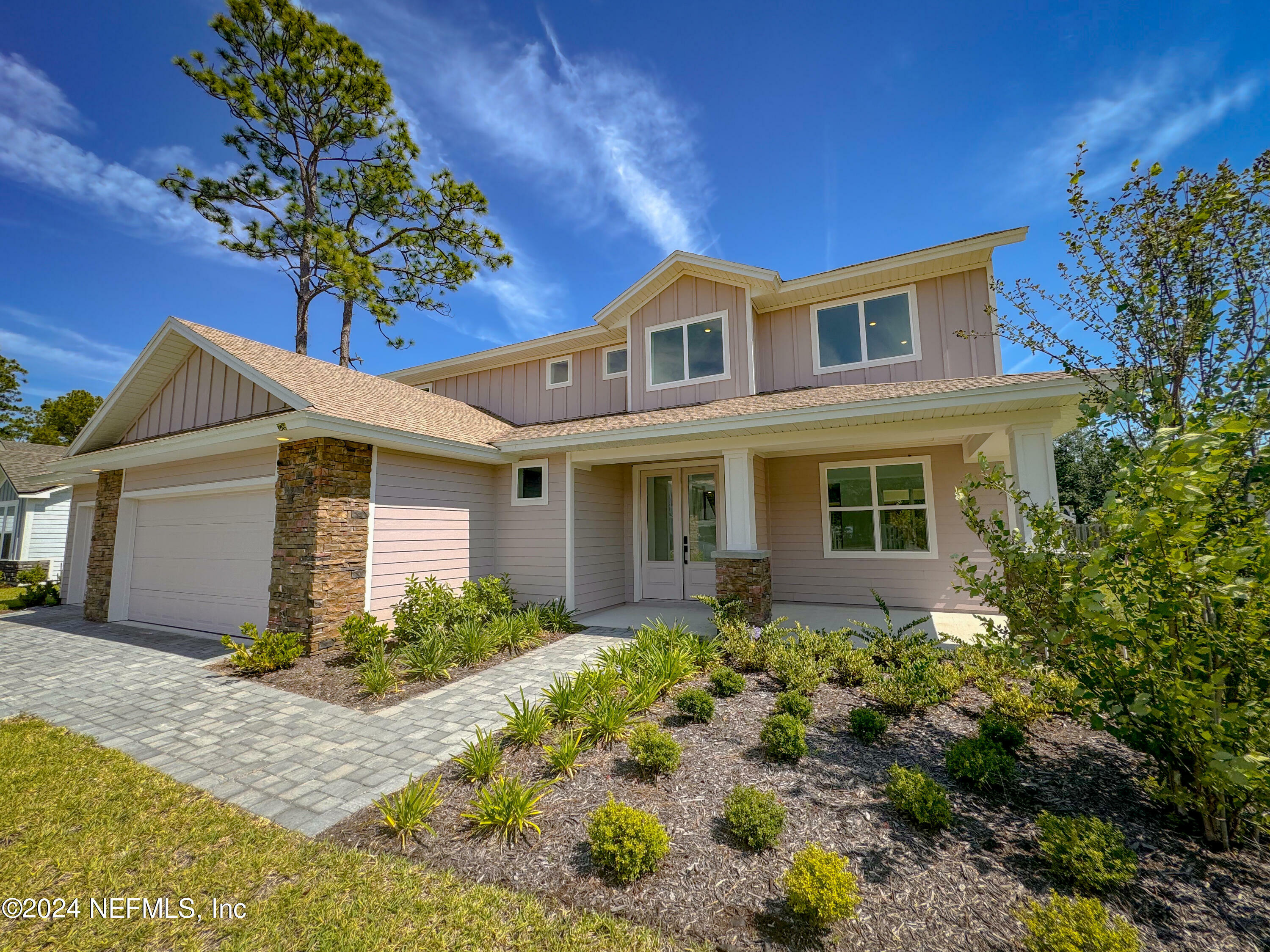 Property Photo: 3789 Spring Garden Court FL 32223