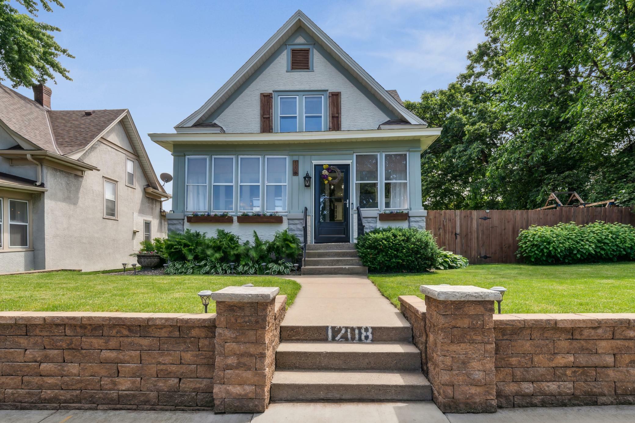 Property Photo: 1208 Margaret Street MN 55106
