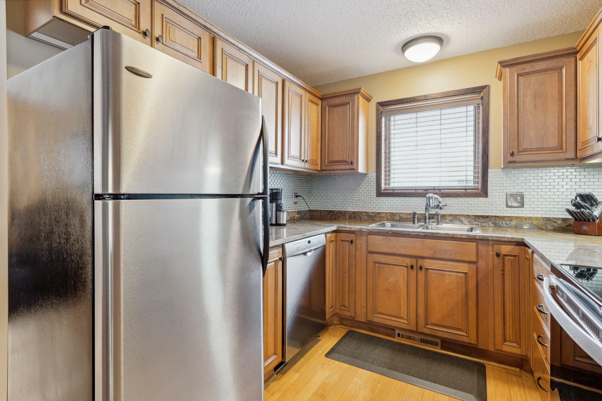 Property Photo:  3030 Lake Shore Drive  MN 55416 