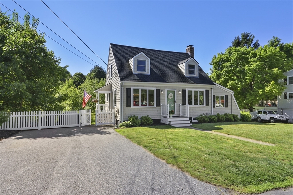 Property Photo:  16 Plymouth Road  MA 01867 