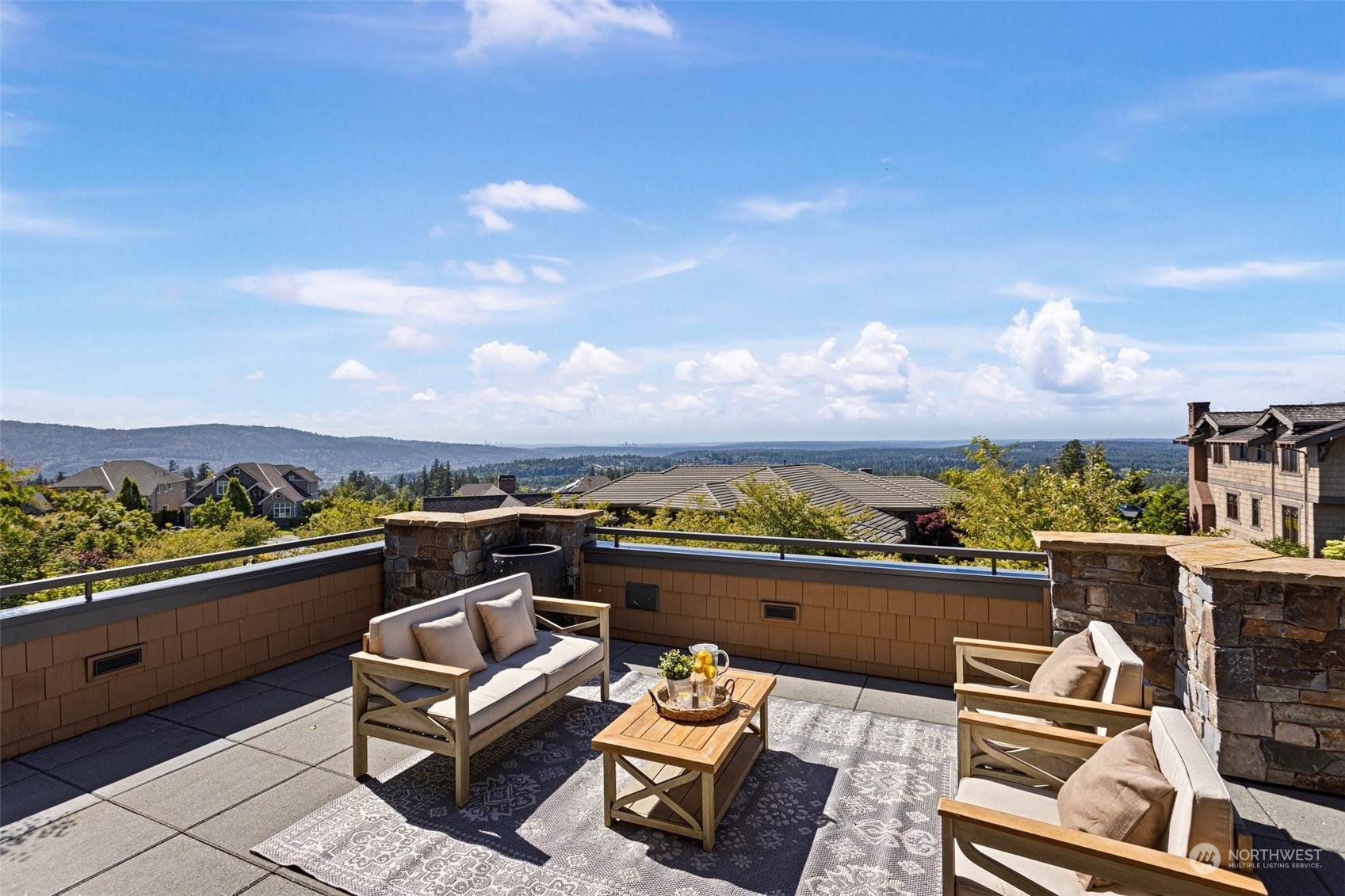 Property Photo: 3089 NE Harrison Street WA 98029