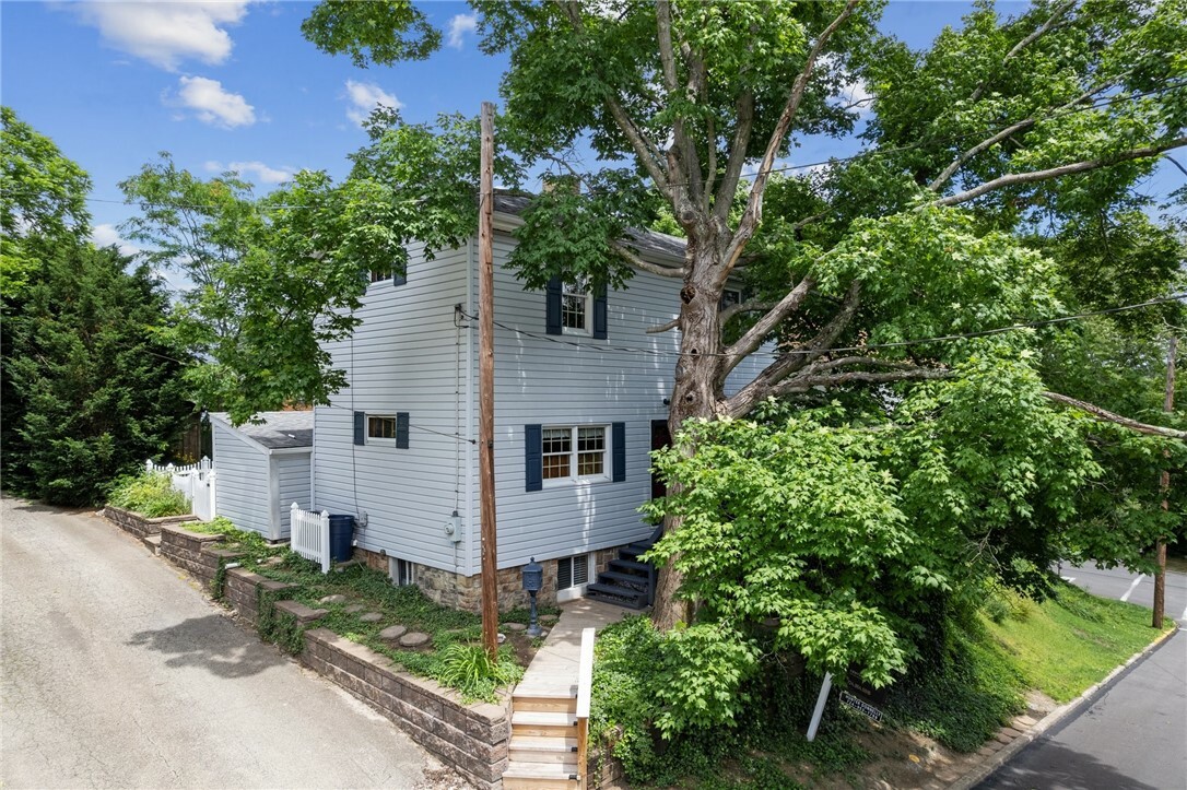 Property Photo:  805 Alexander Ave  PA 15601 