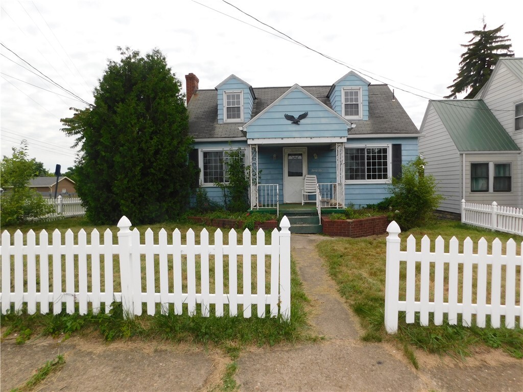 Property Photo: 36 Woodlawn Avenue PA 15401