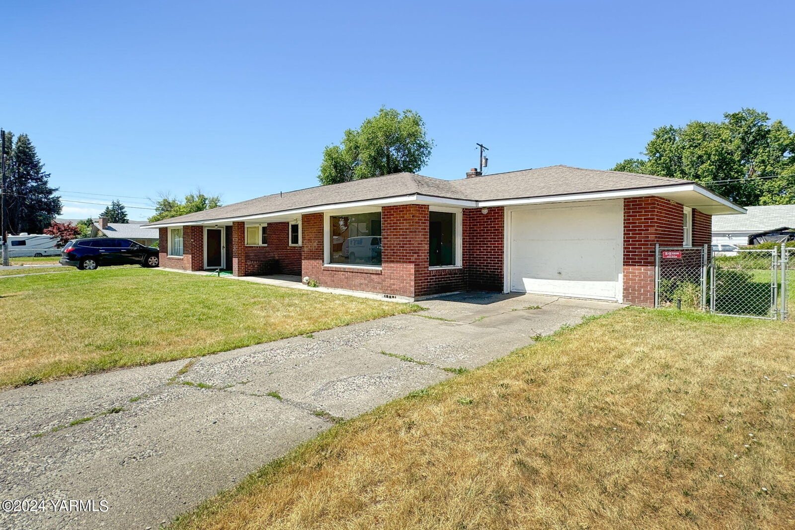 Property Photo: 1222/1224 Cornell Ave WA 98902