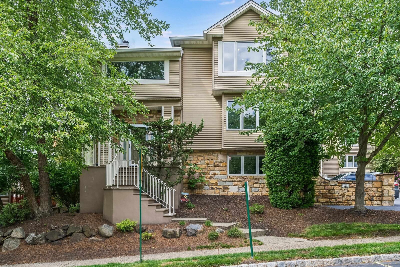 Property Photo: 32 Clarken Dr NJ 07052