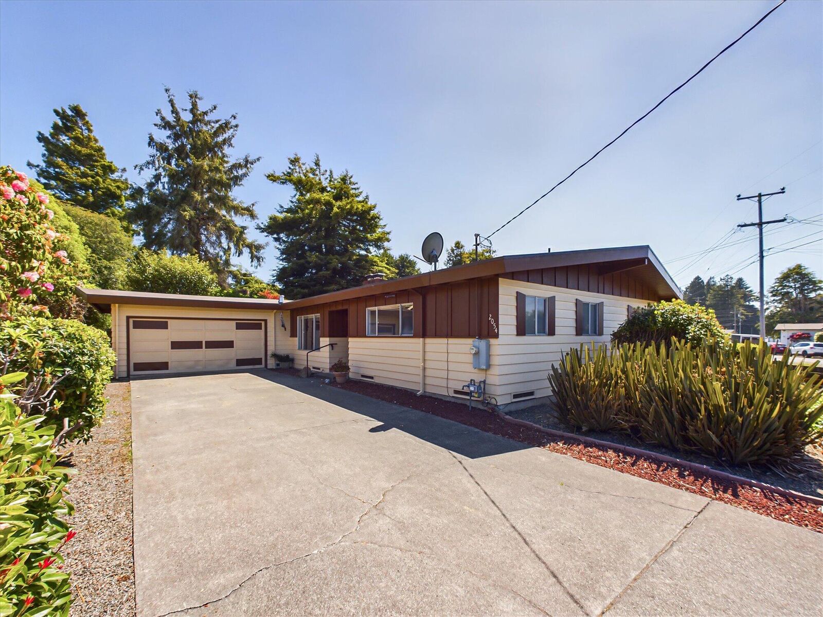 Property Photo:  2054 McClaskey Lane  CA 95503 