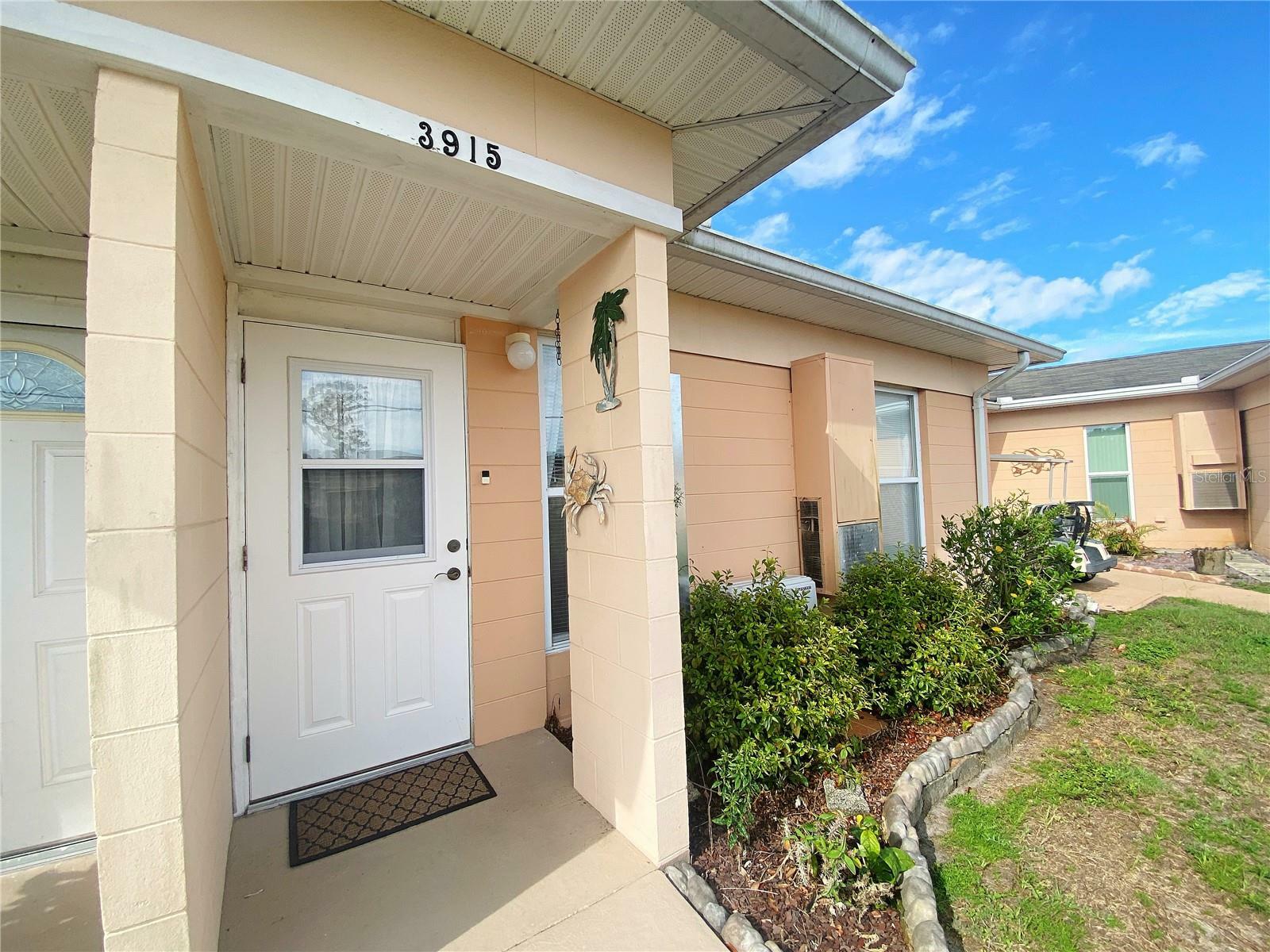 Property Photo:  3915 Club Circle  FL 33854 