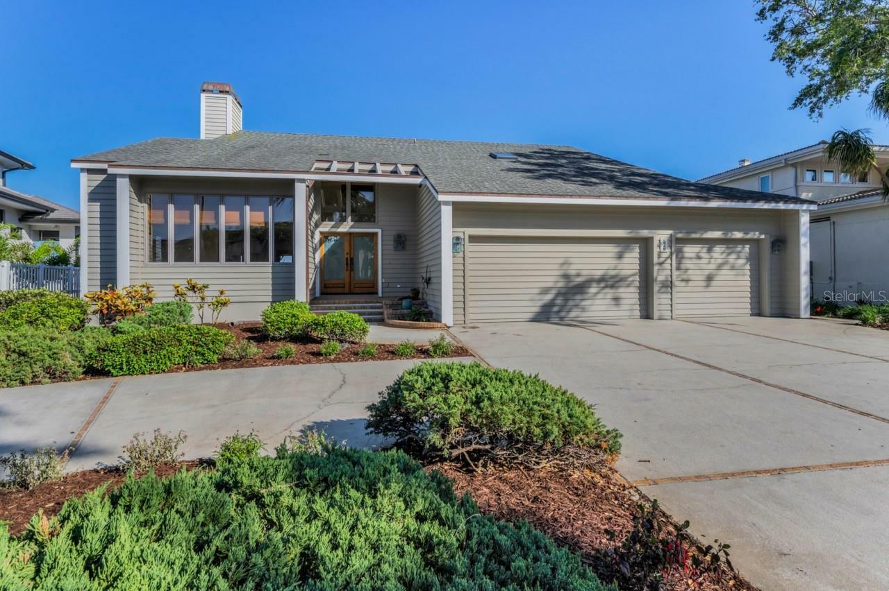 526 Belle Isle Avenue  Belleair Beach FL 33786 photo