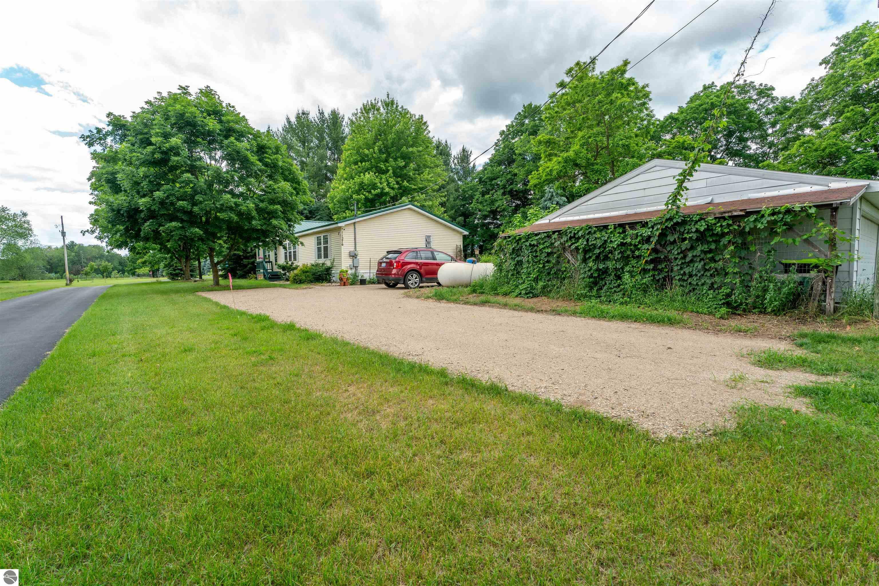 Property Photo:  11276 S Harrison Avenue  MI 48622 