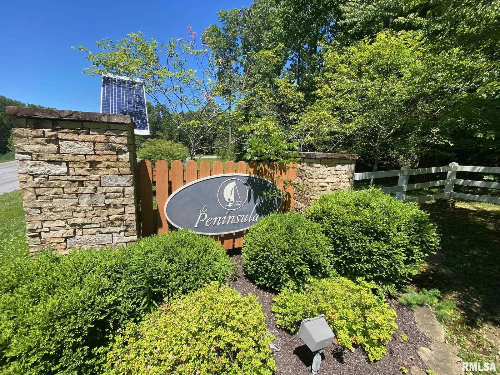 Property Photo: Lot 422 &Amp 423 Buckeye Hill Court IL 62939