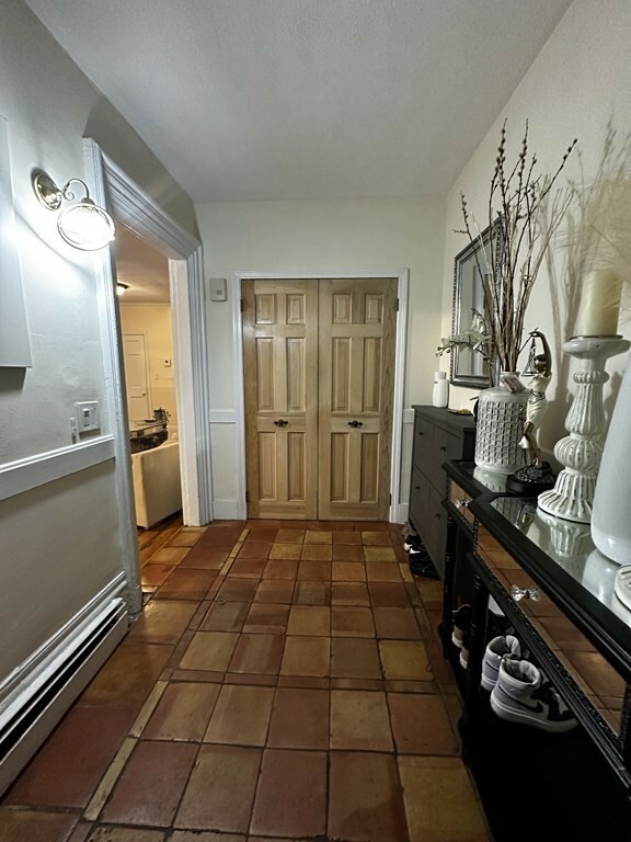 Property Photo:  194 W Springfield St 1  MA 02118 