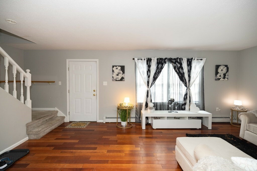 Property Photo:  19 Erie Ave 7  MA 01605 