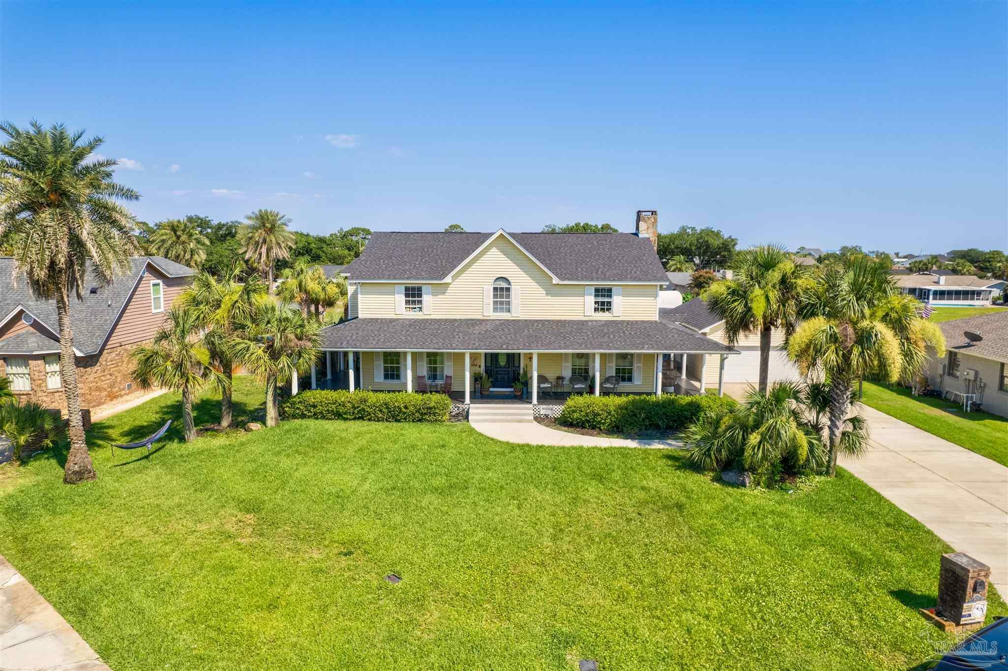 Property Photo:  976 Grand Canal St  FL 32563 