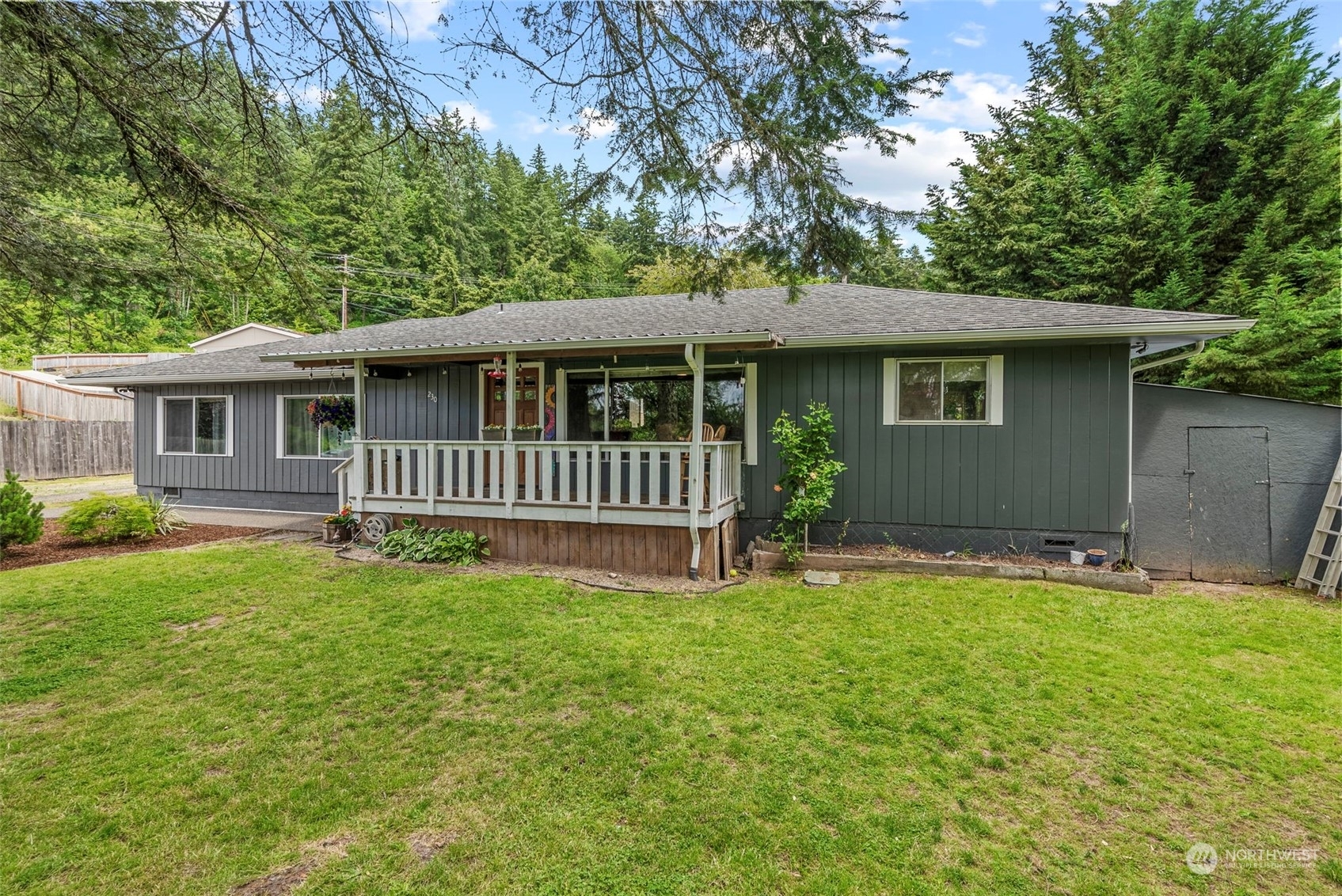 Property Photo:  230 S 9th  WA 98625 