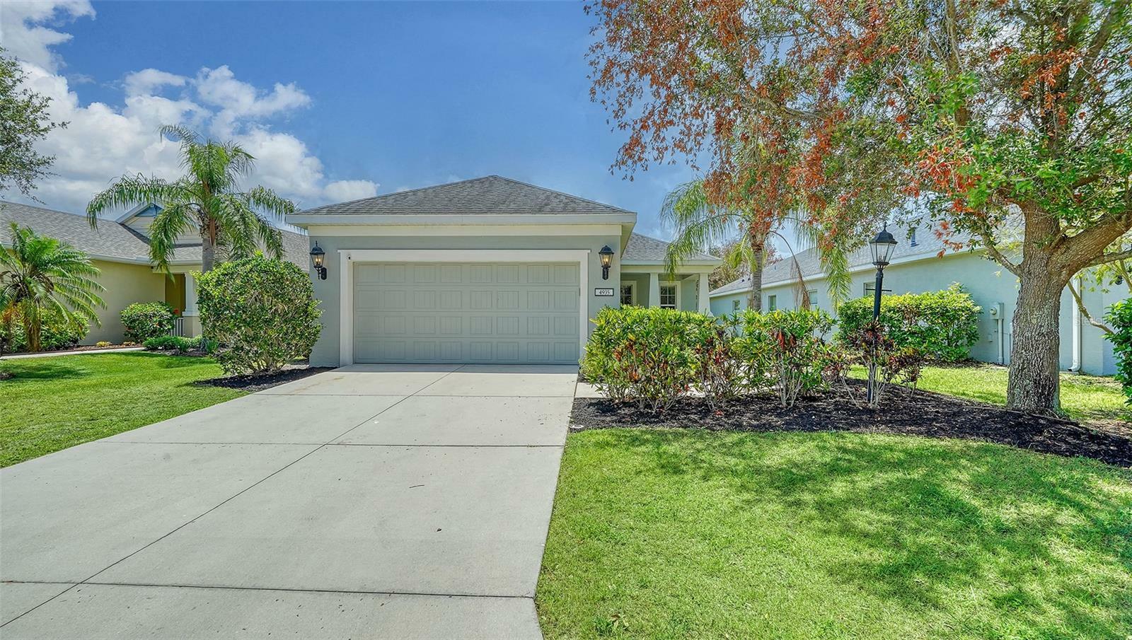 Property Photo:  4935 Boston Common Glen  FL 34211 