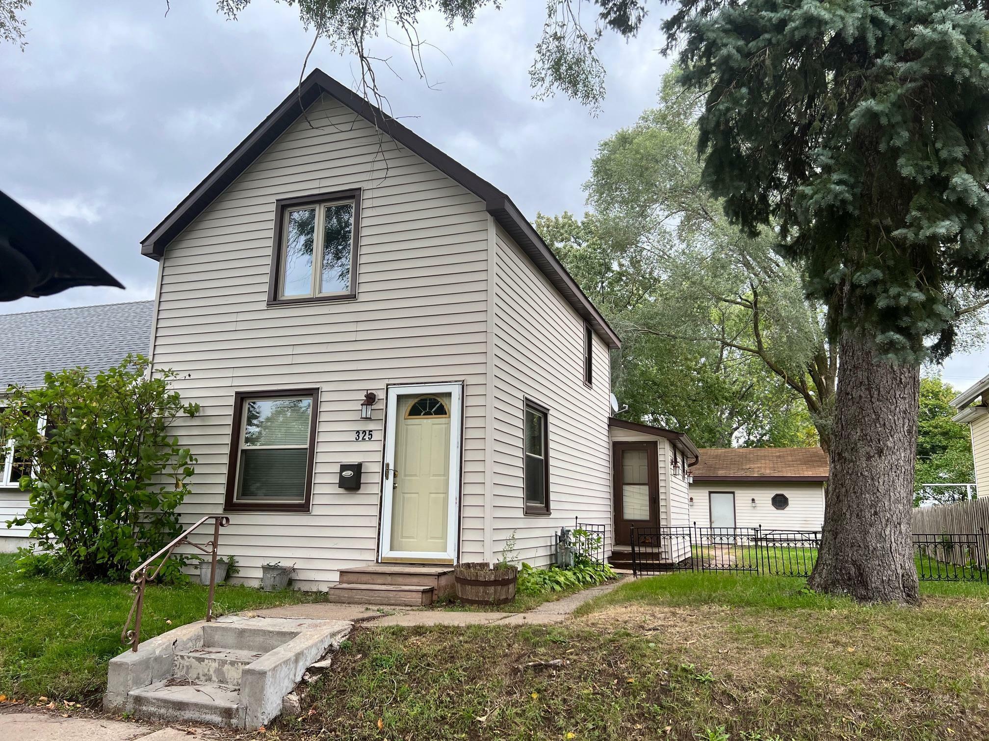 Property Photo:  325 9th Avenue S  MN 55075 