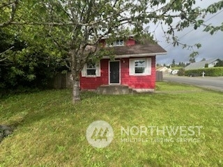 Property Photo:  2931 Perry Avenue NE  WA 98310 