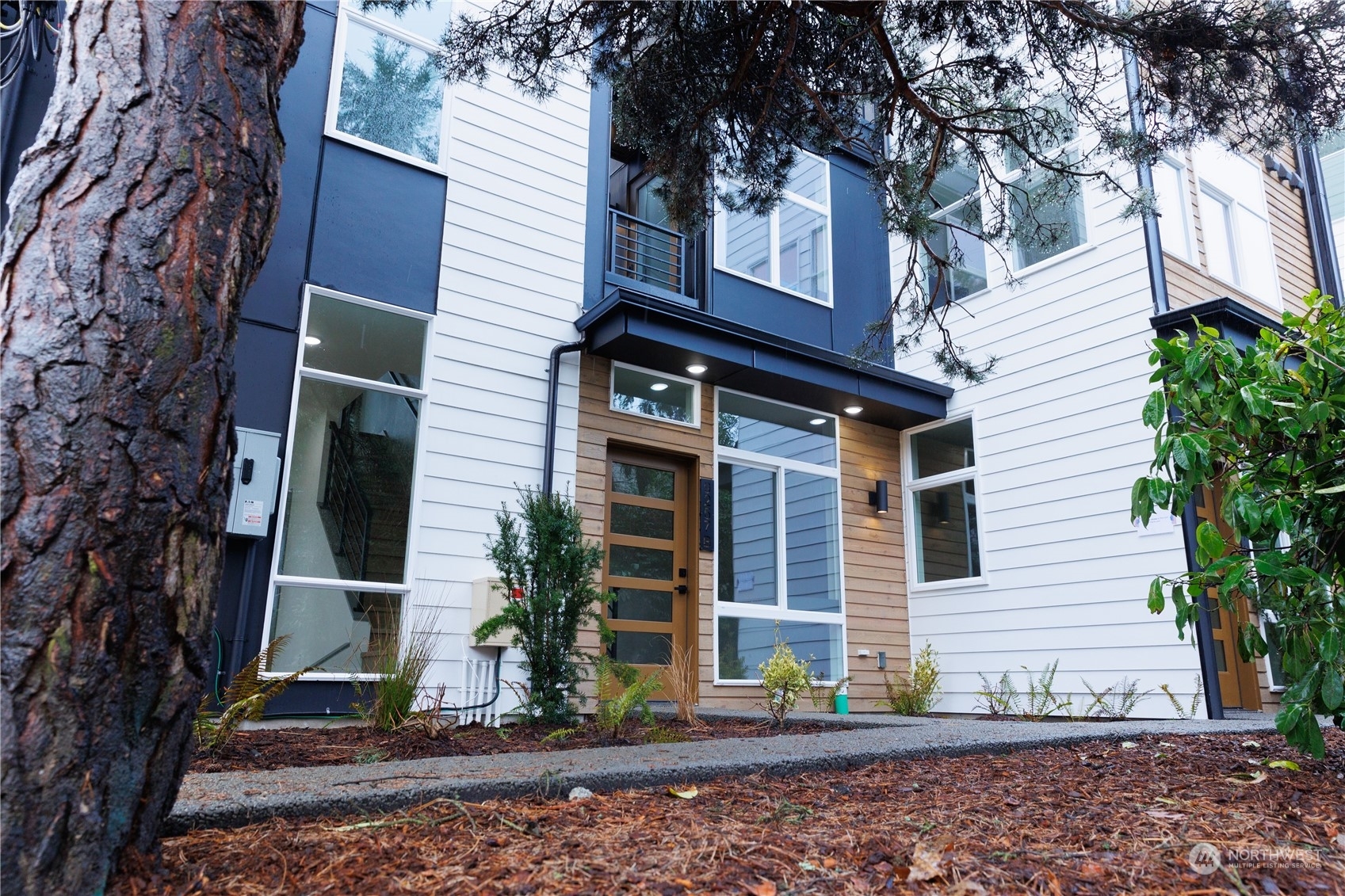 Property Photo:  9257 B Ashworth Avenue N  WA 98103 